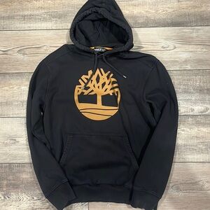 Very nice timberland hoodie. Size Men’s medium